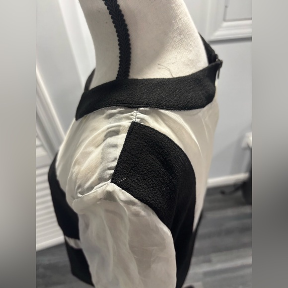 Fate Black and White  Short Sleeve Blouses Size:M - Picture 6 of 8